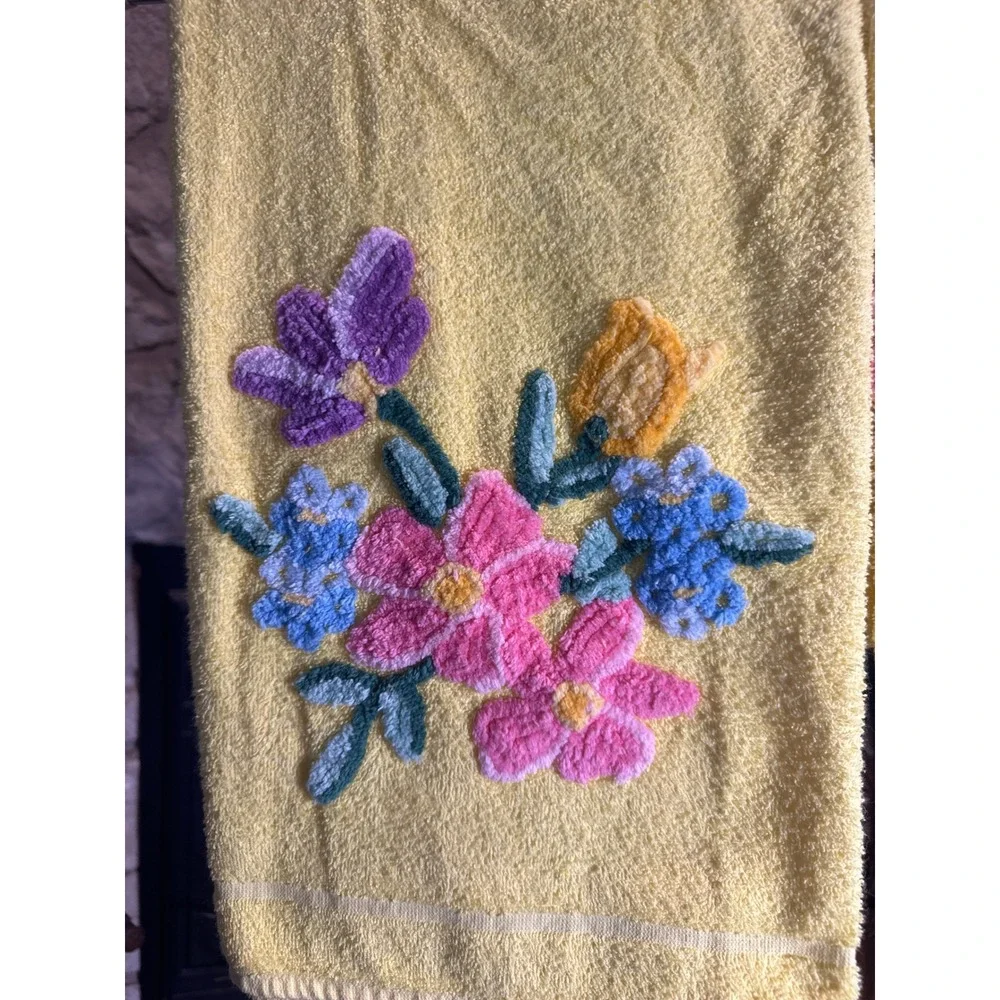 Cannon Yellow Embroidered Floral Bath Towel Set Vintage‎ Home Decor
